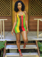 Minivestidos de rejilla con escote halter, tirantes y arcoíris calados